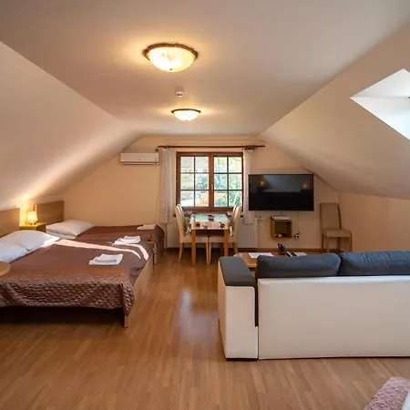 Apartman A Ubytovani U Machu Mikulov Exterior photo