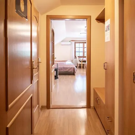 Apartman A Ubytovani U Machu Mikulov Exterior photo