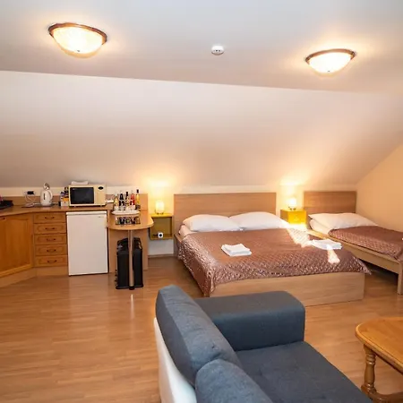 Apartman A Ubytovani U Machu Mikulov Exterior photo